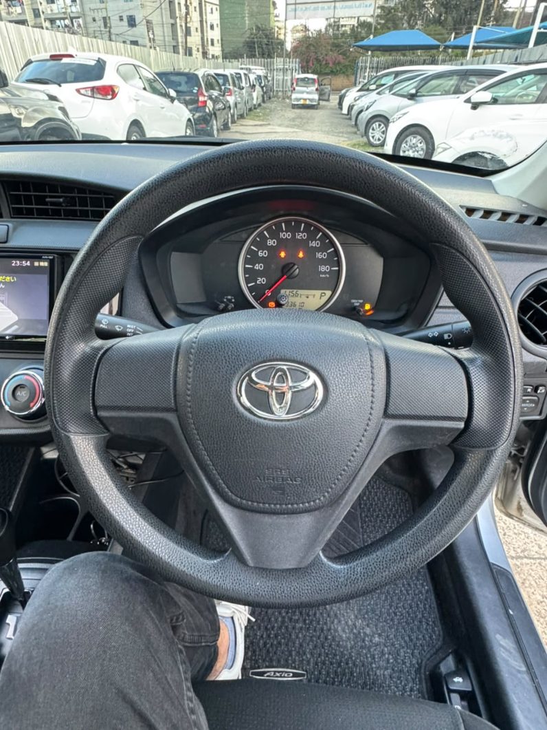 
								Toyota Axio full									