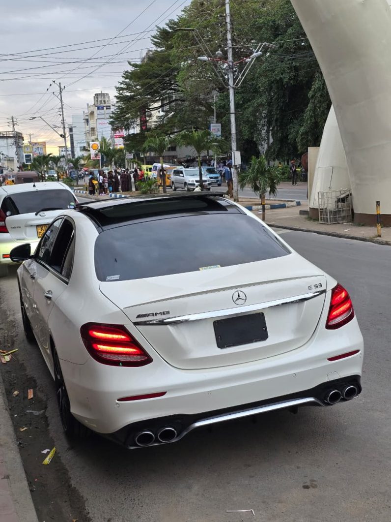
								mercedes Benz AMG E53 full									