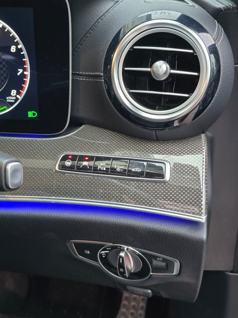 
								mercedes Benz AMG E53 full									