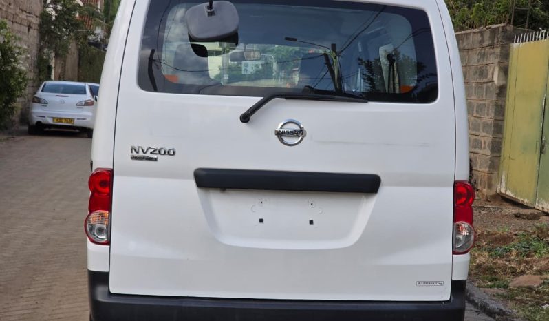 
								Nissan NV200 full									