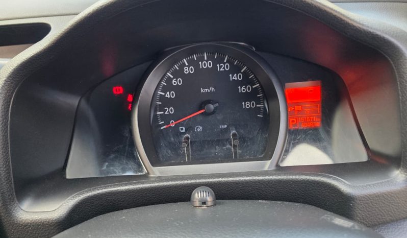 
								Nissan NV200 full									