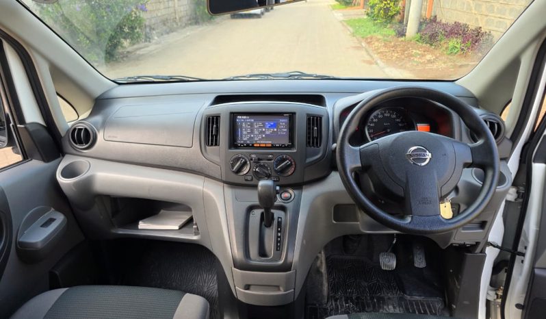 
								Nissan NV200 full									