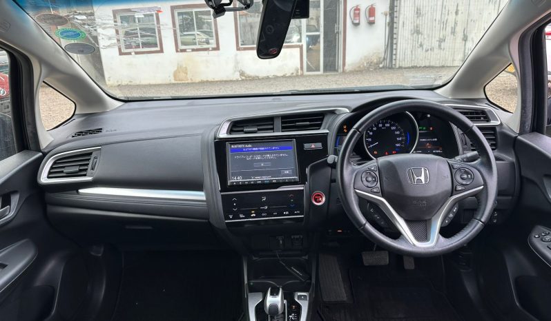 
								Honda Fit full									