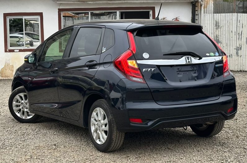 
								Honda Fit full									
