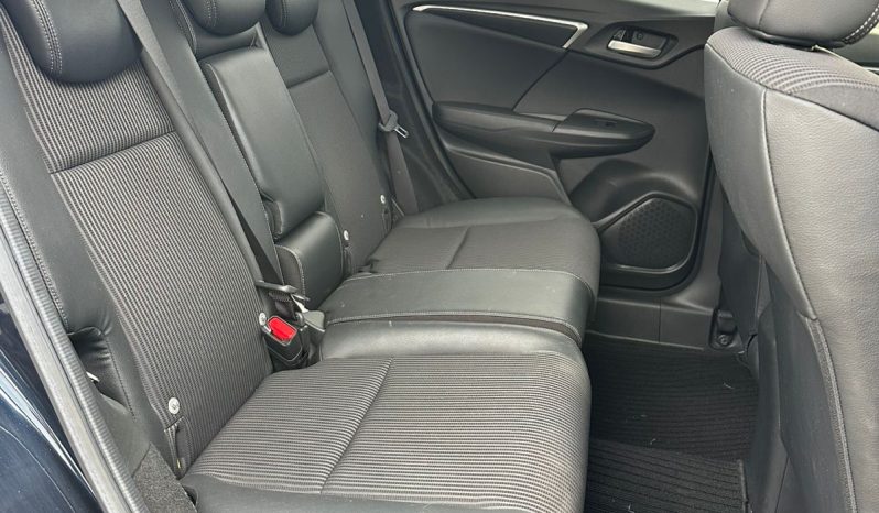 
								Honda Fit full									