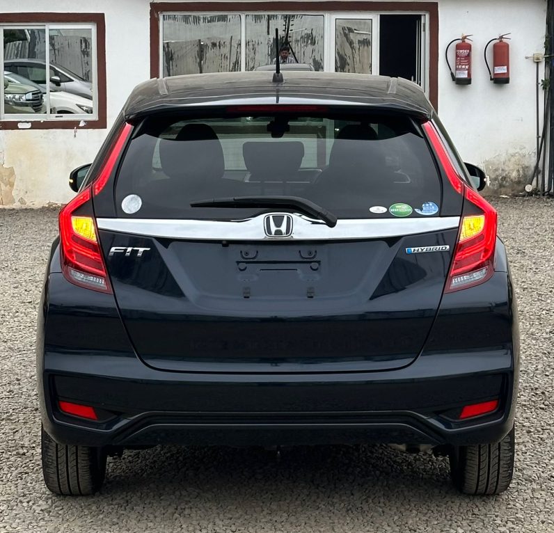 
								Honda Fit full									