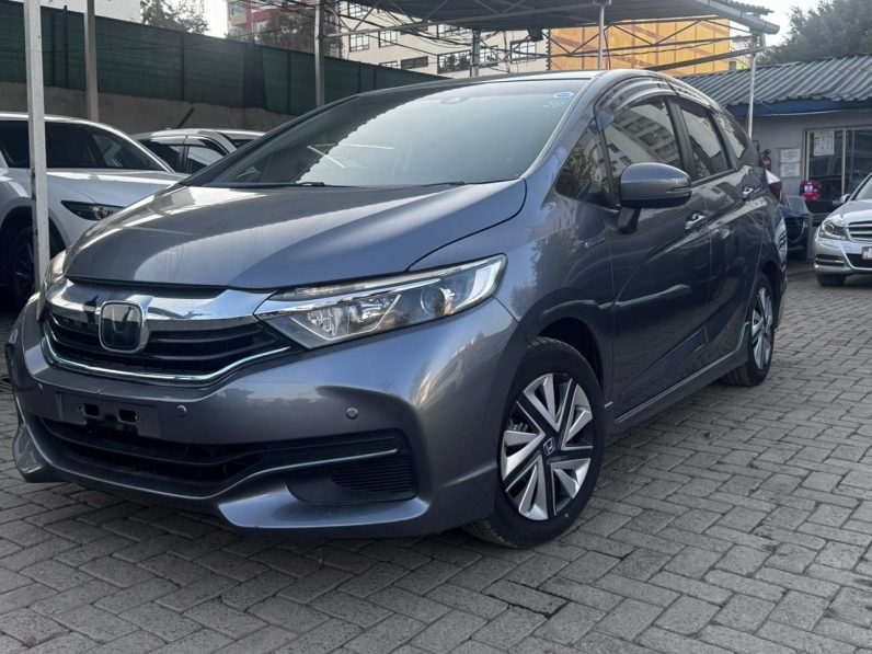 
								Honda Fit Shuttle full									