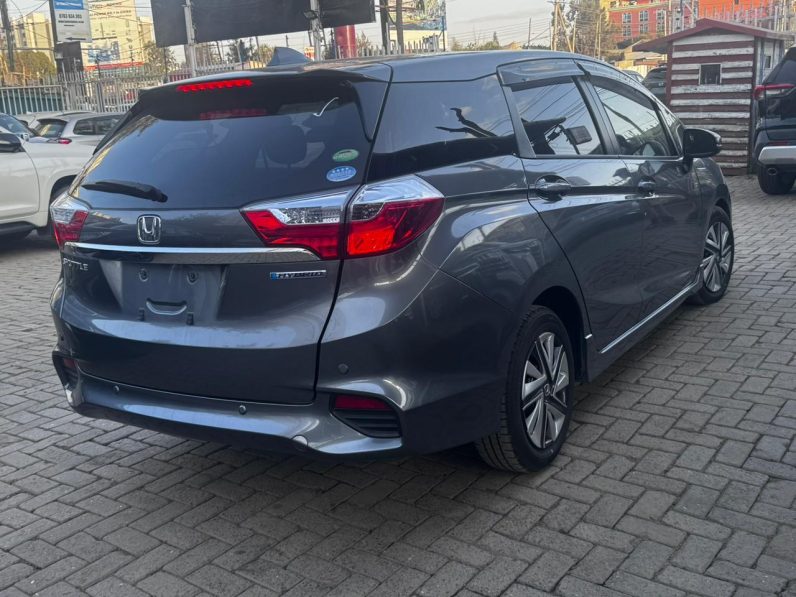
								Honda Fit Shuttle full									