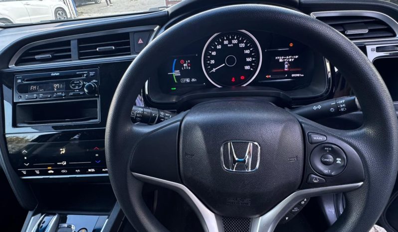 
								Honda Fit Shuttle full									