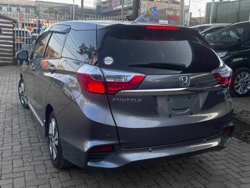 
								Honda Fit Shuttle full									