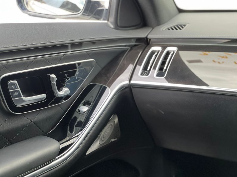 
								Mercedes Benz S500 full									