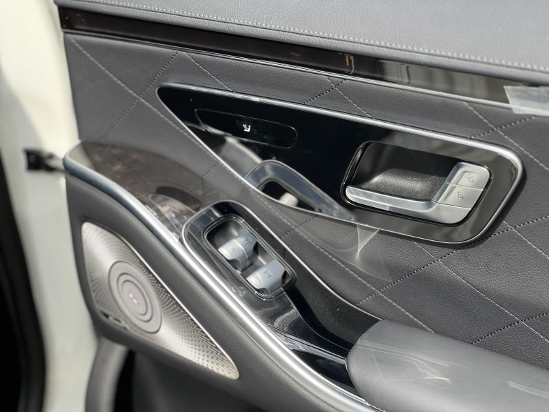 
								Mercedes Benz S500 full									