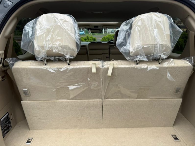 
								Toyota Land Cruiser Prado TXL full									