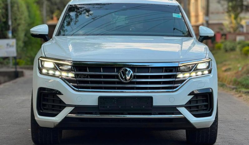 
								Volkswagen Touareg full									