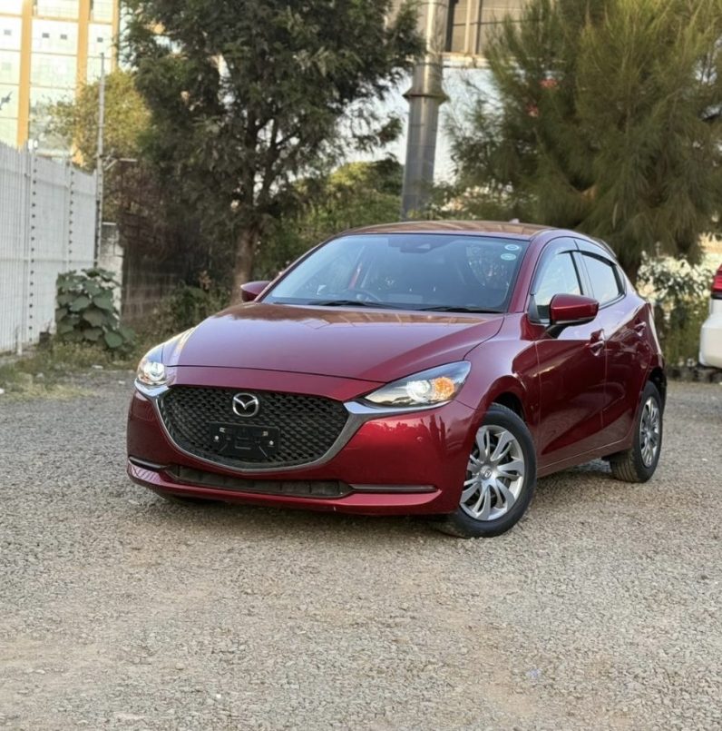 
								Mazda 2 full									