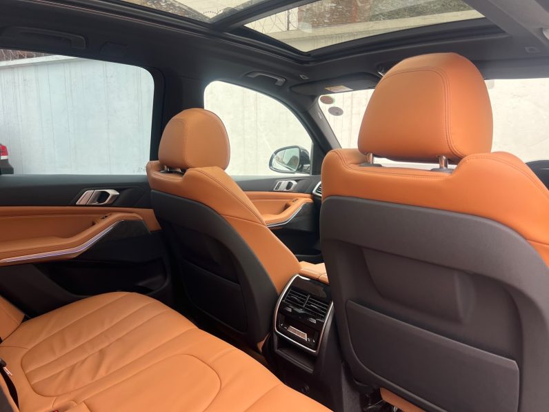 
								BMW X5 full									