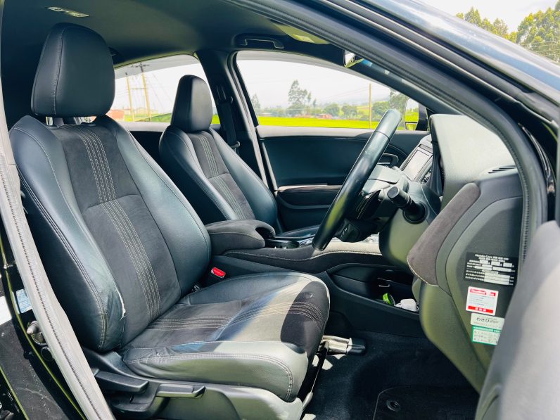 
								Honda Vezel RS full									