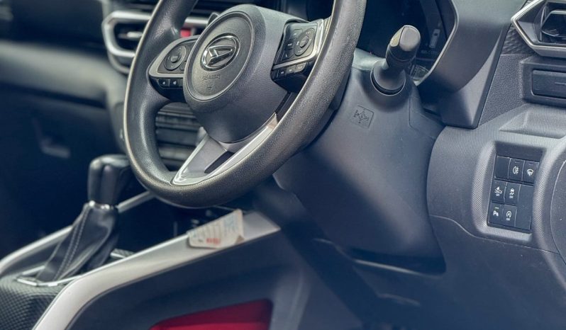 
								Daihatsu Rocky full									