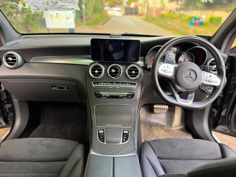 
								Mercedes Benz GLC220d full									
