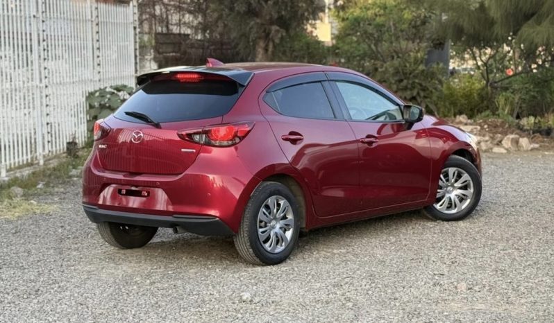 
								Mazda 2 full									
