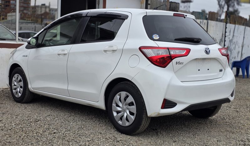 
								Toyota Vitz full									