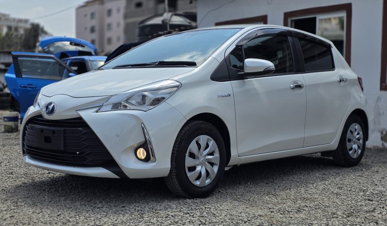 
								Toyota Vitz full									