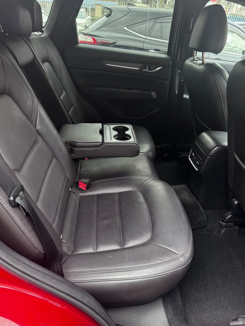 
								Mazda CX-5 full									