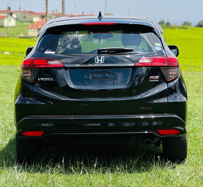 
								Honda Vezel RS full									