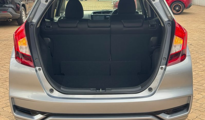 
								Honda Fit full									