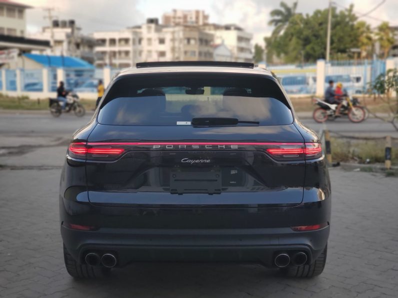 
								Porsche Cayenne full									