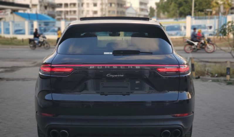 
								Porsche Cayenne full									