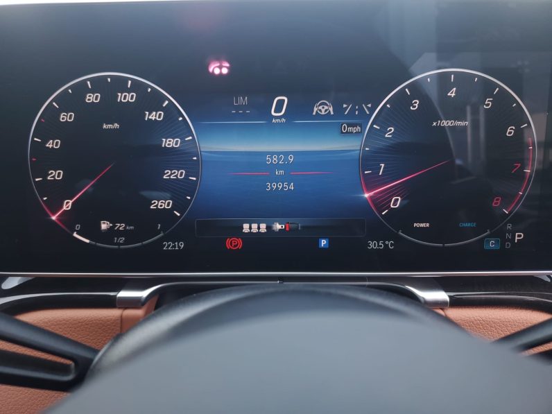 
								Mercedes Benz S500 full									