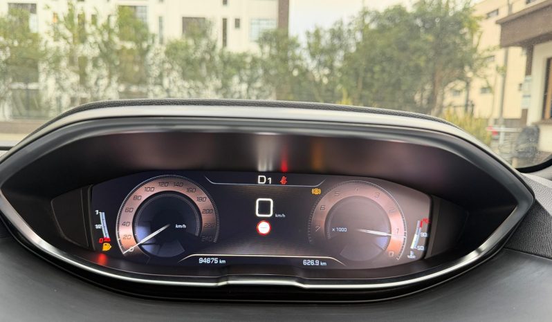 
								Peugeot 3008 GT full									