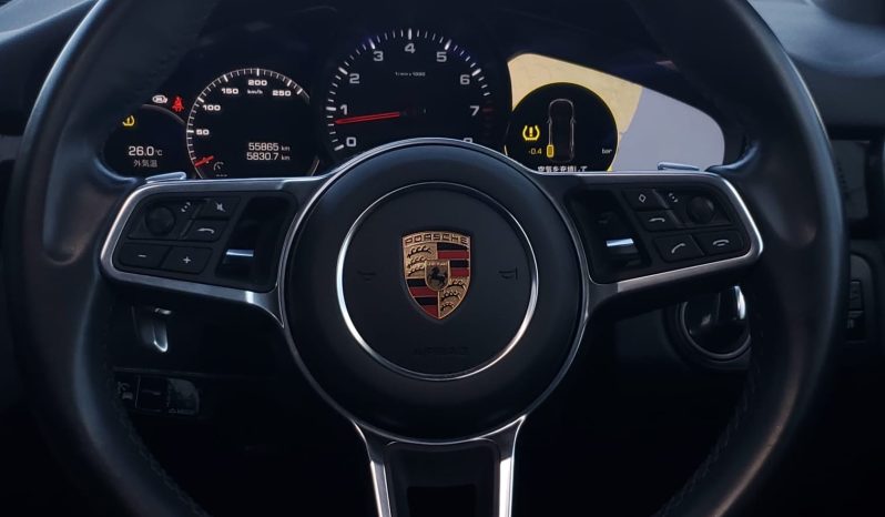 
								Porsche Cayenne full									