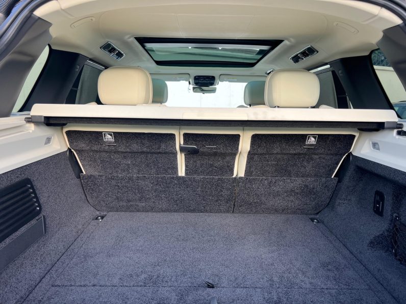 
								Range Rover Vogue D300 SWB full									