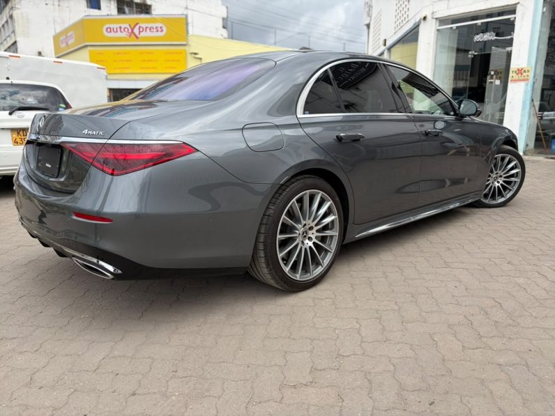 
								Mercedes Benz S500 full									