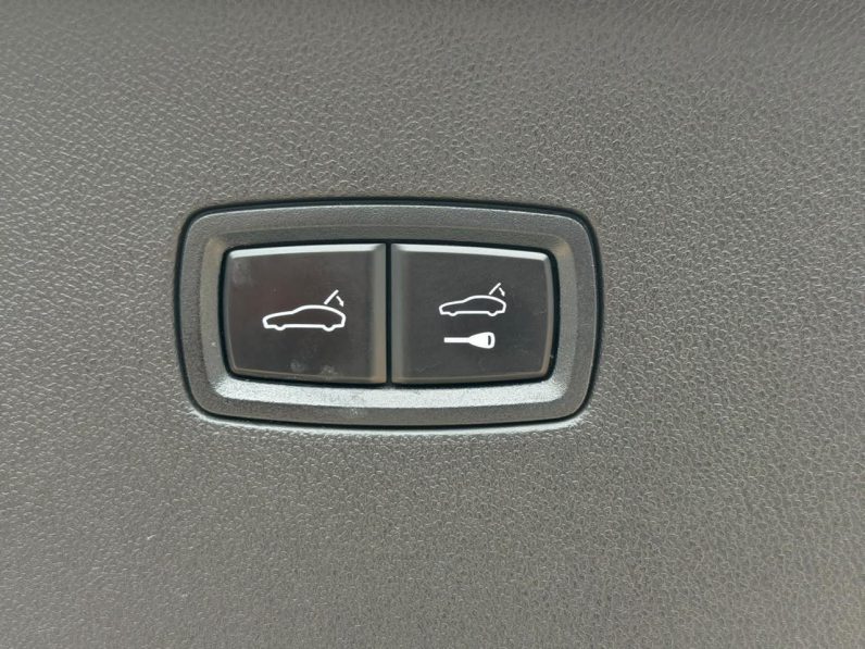 
								Porsche Cayenne Coupe full									