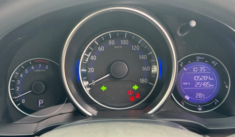 
								Honda Fit full									