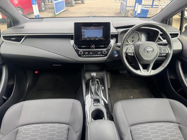 
								Toyota Corolla Sport full									