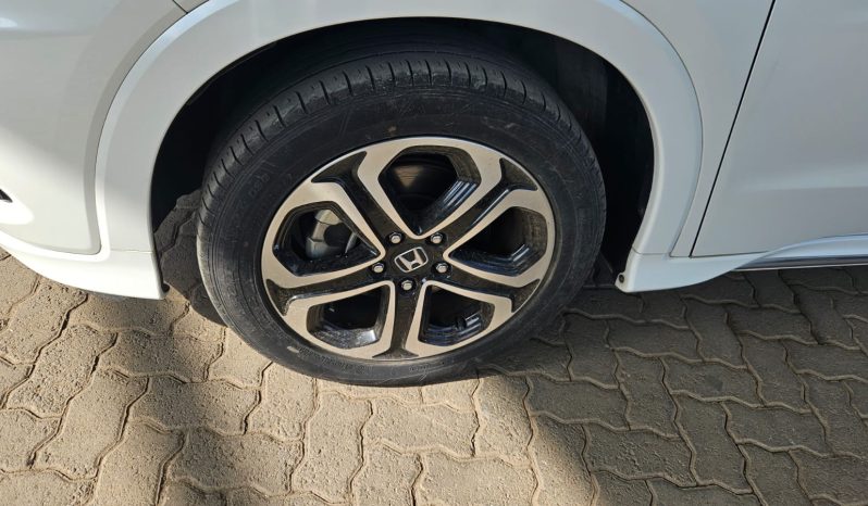 
								Honda Vezel RS full									