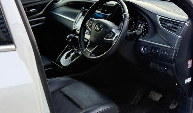 
								Toyota Harrier full									