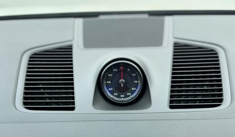 
								Porsche Cayenne Coupe full									