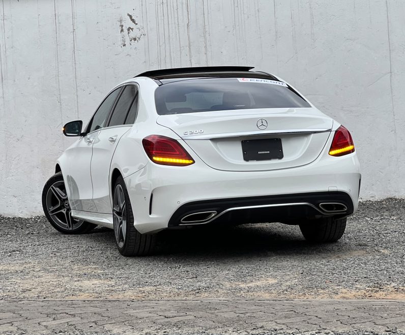 
								Mercedes Benz C200 full									