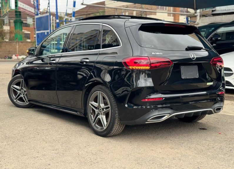 
								Mercedes Benz B180 full									