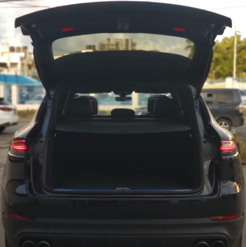 
								Porsche Cayenne full									