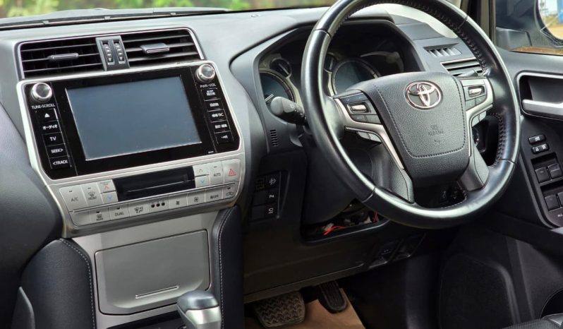 
								Toyota Land Cruiser Prado J150 full									