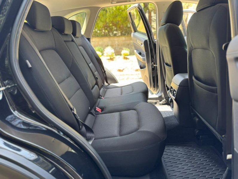 
								Mazda CX-5 full									