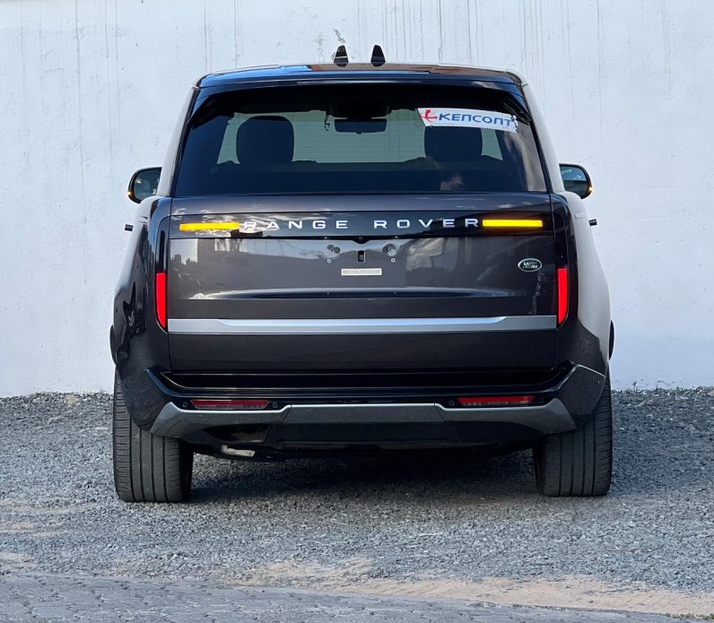 
								Range Rover Vogue D300 SWB full									