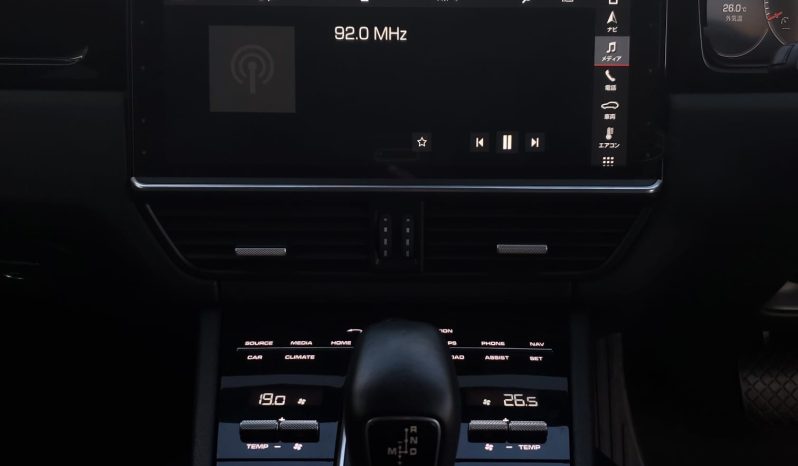 
								Porsche Cayenne full									