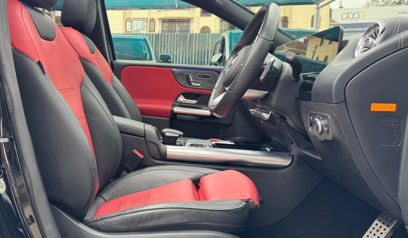 
								Mercedes Benz B180 full									